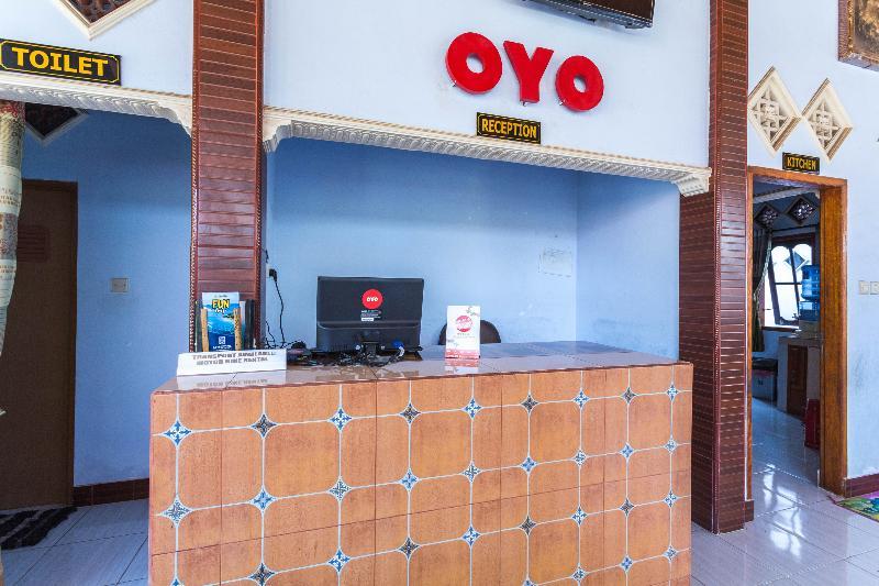 Oyo 1895 Lamancha Homestay Kuta  Exteriör bild