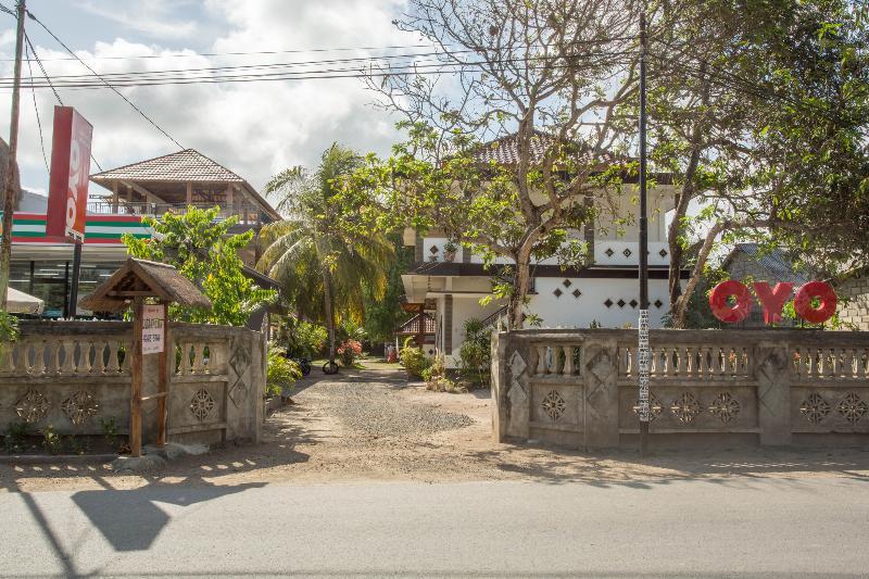 Oyo 1895 Lamancha Homestay Kuta  Exteriör bild