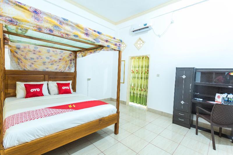 Oyo 1895 Lamancha Homestay Kuta  Exteriör bild