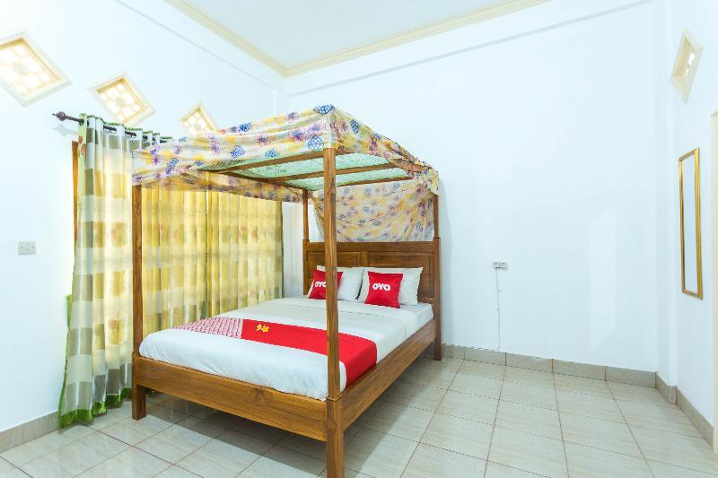 Oyo 1895 Lamancha Homestay Kuta  Exteriör bild